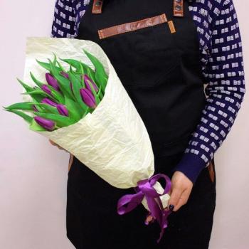 Букет Фиолетовый тюльпан 15 шт (код  146265ekb)
